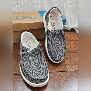 Hey Dudes Wendy Youth Woven zebra black stripe shoe
